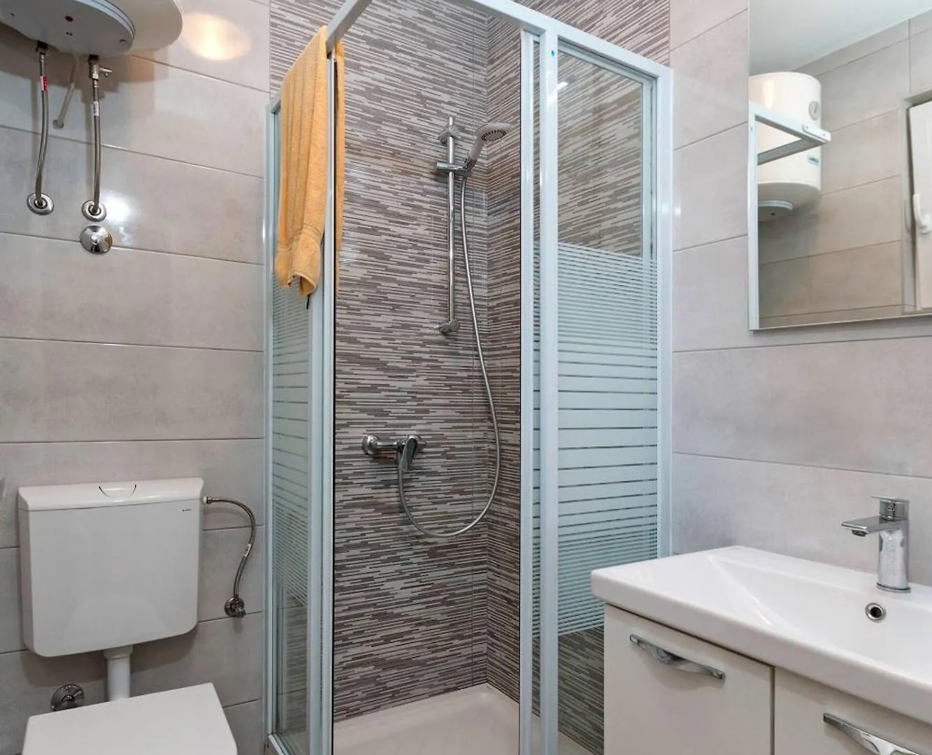 Pleasant Oriana Apartment Near The Sea-Πούλα Πανσιόν Πούλα