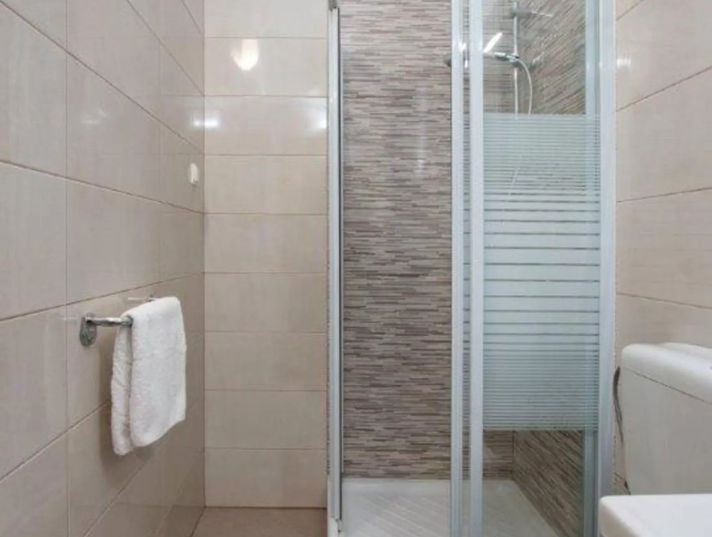 Pleasant Oriana Apartment Near The Sea-بولا بولا